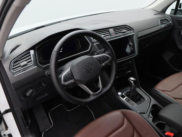 Volkswagen TIGUAN 1.4 TSi eHybrid 245 Pk Automaat Elegance | Leder | Adaptive Cruise | Trekhaak | 360 Camera | Navigatie | 18 Inch | 18.242 Km !!