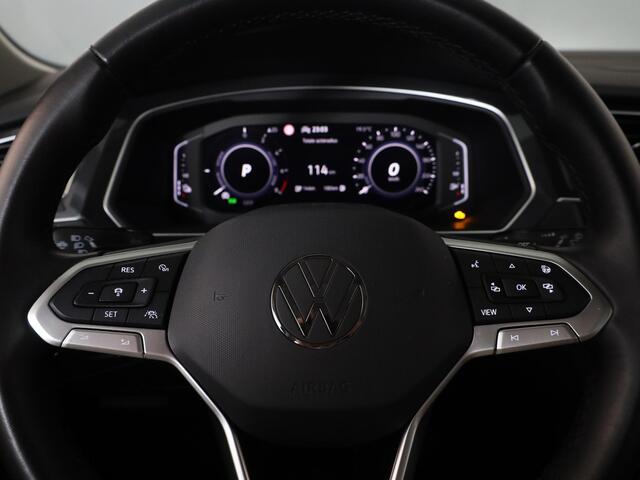 Volkswagen TIGUAN 1.4 TSI eHybrid Elegance 245 pk Automaat (DSG) | Navigatie | Parkeersensoren (Park assist) | Rondomzicht camera | Matrix LED koplampen | Head-up display | Autom. airco (3 zones) |