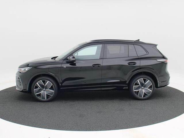 Volkswagen TIGUAN R-Line Edition 1.5 eHybrid 272 PK | Trekhaak | Pano | Adaptief Onderstel | 360 Camera | HUD | ACC |