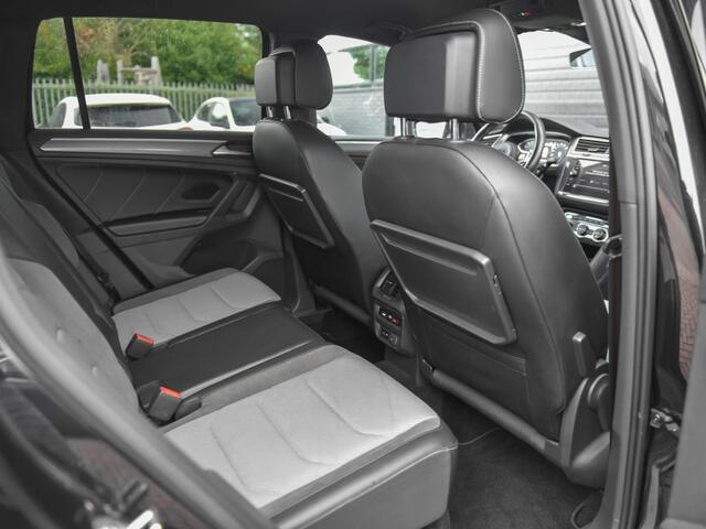 Volkswagen TIGUAN 2.0 TSI 4Motion R-Line Back Edition ACC 20 inch Navi Camera