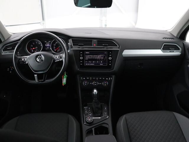 Volkswagen TIGUAN 2.0 TSI 4Motion Highline Business R | Adaptive cruise | Carplay | Stuur/stoel verwarming | 3 zone klimaat | Climate control | Bluetooth | Navigatie | Elektrische achterklep