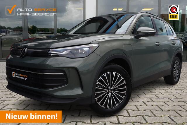 Volkswagen TIGUAN 1.5 eHybrid Life | Trekhaak | Camera | ACC | Cipressino Grün |