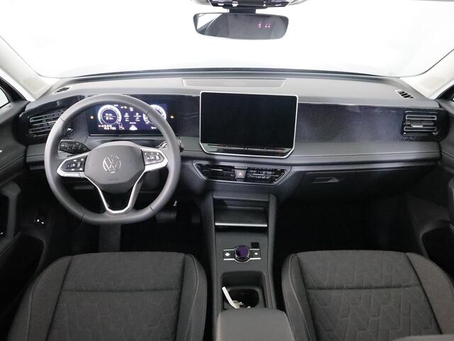Volkswagen TIGUAN Limited Edition 1.5 eHybrid 150 kW / 204 PK SUV 6 Stoelverwarming | Trekhaak | 360 camera