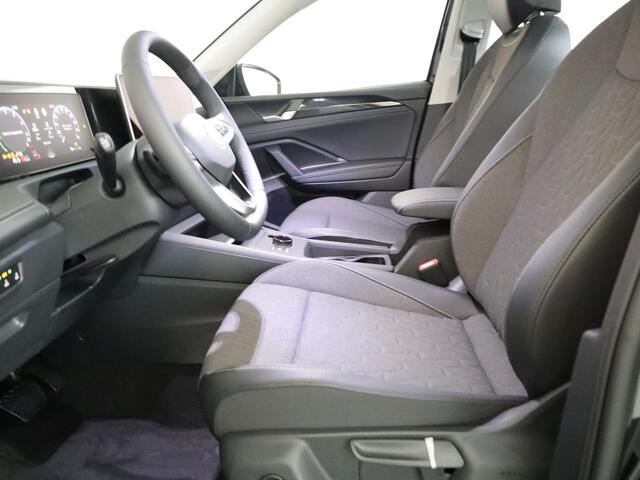 Volkswagen TIGUAN Limited Edition 1.5 eHybrid 150 kW / 204 PK SUV 6 Stoelverwarming | Trekhaak | 360 camera
