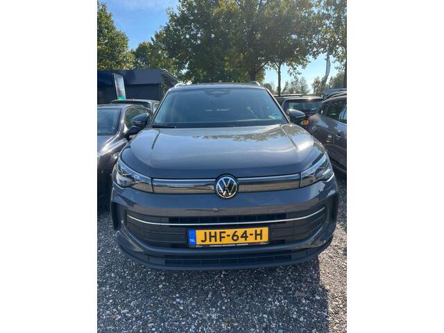 Volkswagen TIGUAN 1.5 eTSI Life Edition | Automaat | Stoelverwarming 150pk | Digital Cockpit | Navigatie | Achteruitrijcamera | IQ-Light LED Matrix | 2024 KM 23.000