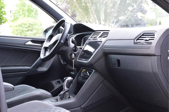 Volkswagen TIGUAN 1.4 TSI eHybrid R-Line Business VIRTUAL | IQ-LIGHT | SFEERVERLICHTING | BLACK STYLE