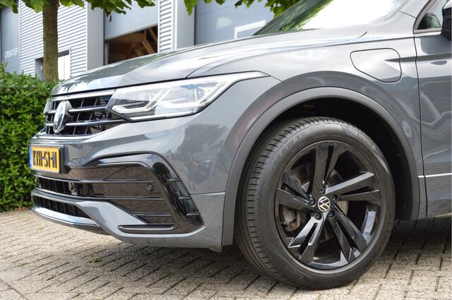Volkswagen TIGUAN 1.4 TSI eHybrid R-Line Business VIRTUAL | IQ-LIGHT | SFEERVERLICHTING | BLACK STYLE