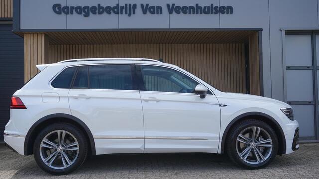 Volkswagen TIGUAN 2.0 TSI 180pk DSG 4Motion 2x R-Line & Highline Pano.Dak Exclusive-Leder Trekhaak 19inch LM Virtual Cockpit *1e Eigenaar* NL Auto!