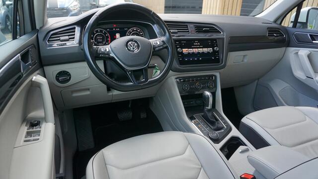 Volkswagen TIGUAN 2.0 TSI 180pk DSG 4Motion 2x R-Line & Highline Pano.Dak Exclusive-Leder Trekhaak 19inch LM Virtual Cockpit *1e Eigenaar* NL Auto!