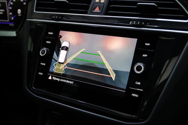 Volkswagen TIGUAN 1.5 TSI R-Line Business+ RLINE/PANO/CARPLAY/NAP/DOLFIJNGRIJS/KEYLESS