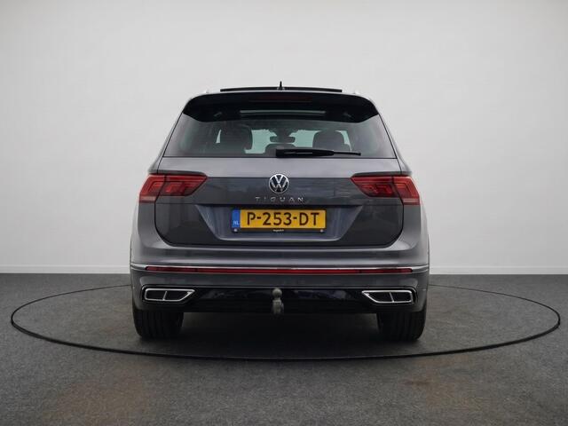 Volkswagen TIGUAN 1.5 TSI R-Line Business+ 150PK DSG | Panorama dak | Zwenkbare trekhaak 1800KG | Achteruitrijcamera |