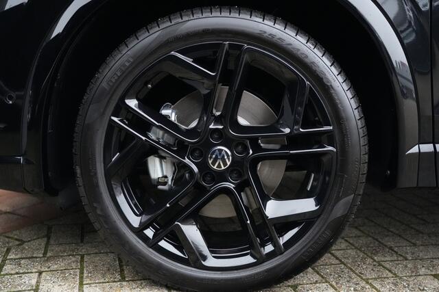 Volkswagen TIGUAN 1.5 eHybrid R-Line | 272PK | Pano | Trekhaak | 360° VW TIGUAN 1.5 e-Hybrid PHEV R-Line 272 PK, Plug-in hybride aandrijving, Panoramadak, Head-Up Display, 360° camera, adaptieve cruise control, stoelverwarming en trekhaak