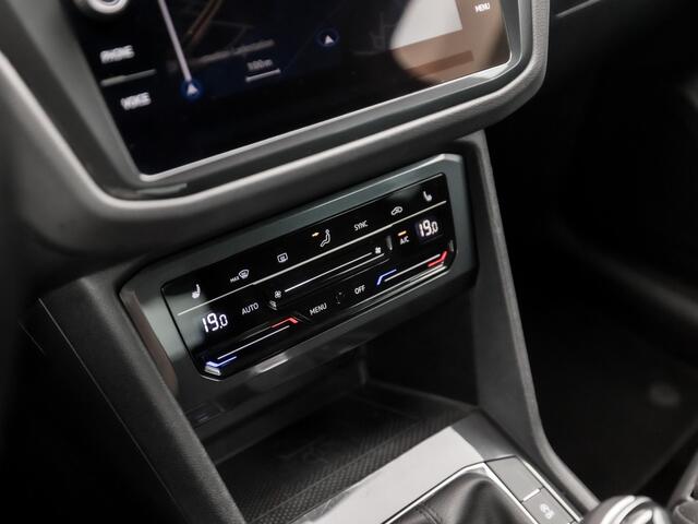 Volkswagen TIGUAN 1.5 TSI Life Sport 150Pk Automaat (VIRTUAL COCKPIT, APPLE CARPLAY, CLIMATE, KEYLESS, STOELVERWARMING, SPORTSTOELEN, GETINT GLAS, ELEK ACHTERKLEP, ALCANTARA, NIEUWE APK, NIEUWSTAAT)