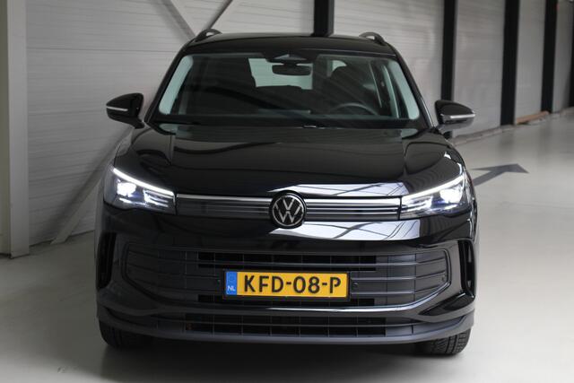 Volkswagen TIGUAN 1.5 eTSI Automaat Navigatie | Trekhaak | Stoelverwarming | Lichtmetalen velgen