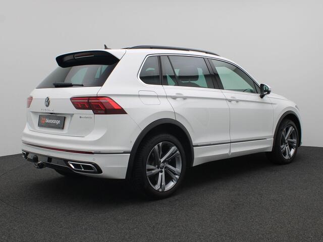 Volkswagen TIGUAN 1.4 TSI eHybrid R-Line Business 245PK DSG Panoramadak, Trekhaak, Leder, Matrix LED-Verlichting, Leder, 19" LM Velgen, Memorystoelen, Side Assist, Stoel-Stuurverwarming, 360gr. Camera