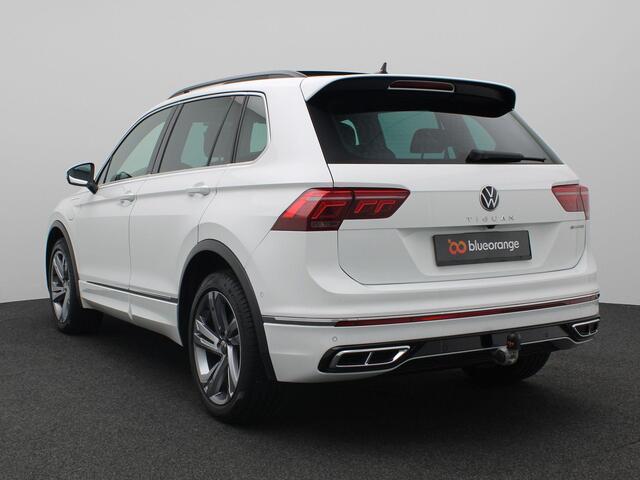 Volkswagen TIGUAN 1.4 TSI eHybrid R-Line Business 245PK DSG Panoramadak, Trekhaak, Leder, Matrix LED-Verlichting, Leder, 19" LM Velgen, Memorystoelen, Side Assist, Stoel-Stuurverwarming, 360gr. Camera