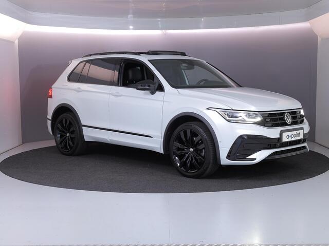 Volkswagen TIGUAN 1.4 TSI eHybrid R-Line Business 245 pk Automaat (DSG) | Navigatie | Panoramadak | Trekhaak (wegklapbaar) | Parkeersensoren (Park assist) | Rondomzicht camera | Head-up display | Black Style pakket | R-Line |