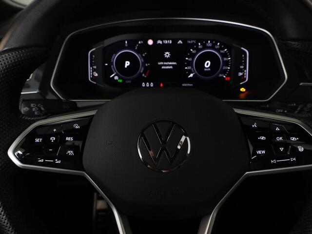 Volkswagen TIGUAN 1.4 TSI eHybrid R-Line Business 245 pk Automaat (DSG) | Navigatie | Panoramadak | Trekhaak (wegklapbaar) | Parkeersensoren (Park assist) | Rondomzicht camera | Head-up display | Black Style pakket | R-Line |