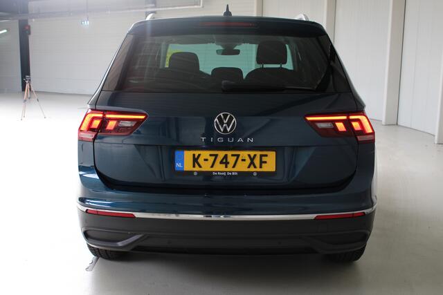 Volkswagen TIGUAN 1.5 TSI Elegance Apple Carplay | Parkeercamera | Stoelverwarming | Inklapbare buitenspiegels | Climate Control