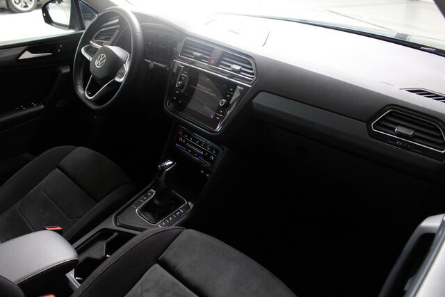 Volkswagen TIGUAN 1.5 TSI Elegance Apple Carplay | Parkeercamera | Stoelverwarming | Inklapbare buitenspiegels | Climate Control