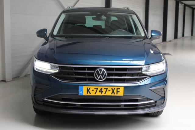 Volkswagen TIGUAN 1.5 TSI Elegance Apple Carplay | Parkeercamera | Stoelverwarming | Inklapbare buitenspiegels | Climate Control