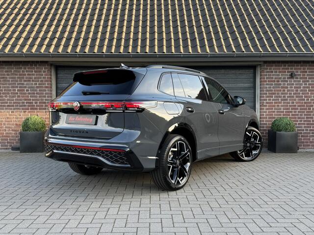 Volkswagen TIGUAN 1.5 HYBRID R-LINE BLACK STYLE PANORAMA MASSAGE HUD STOELVENTILATIE