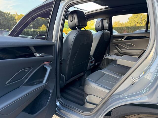 Volkswagen TIGUAN 1.5 HYBRID R-LINE BLACK STYLE PANORAMA MASSAGE HUD STOELVENTILATIE