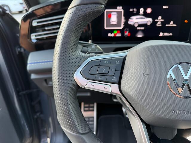 Volkswagen TIGUAN 1.5 HYBRID R-LINE BLACK STYLE PANORAMA MASSAGE HUD STOELVENTILATIE