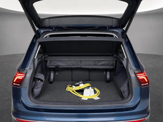 Volkswagen TIGUAN 1.4 TSI 245pk DSG eHybrid Elegance · Wegklapbare Trekhaak · 360 Camera · Apple/Android Car Play · IQ.Light · 18'' Inch ·