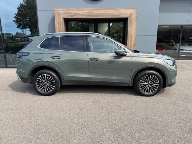 Volkswagen TIGUAN 1.5 eHybrid Elegance 204pk | Trekhaak | 360 Camera | Panoramadak | Dode hoek | Elek. klep | incl. verlengde garantie