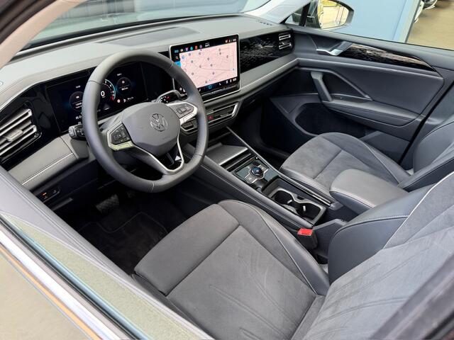 Volkswagen TIGUAN 1.5 eHybrid Elegance 204pk | Trekhaak | 360 Camera | Panoramadak | Dode hoek | Elek. klep | incl. verlengde garantie