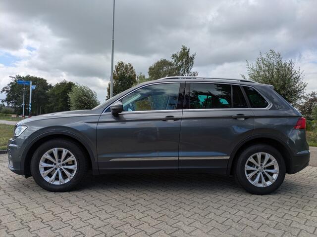 Volkswagen TIGUAN 1.4 TSI Comfortline Buniness I Pano I Virtual Cockpit I Camera I Trekhaak I Stoelvw. I Adaptive I Clima I Carplay I Navi