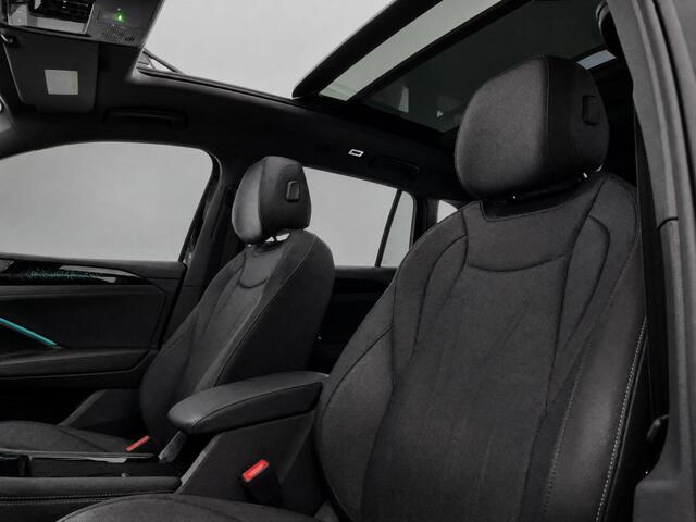 Volkswagen TIGUAN 1.5 272pk DSG eHybrid R-Line Edition · Panoramadak · Wegklapbare Trekhaak · Leder · Harman Kardon · 360 Camera · Stoel ventilatie · Massage · 20'' Inch · Garantie t/m 04-09-2030 of 100.000km
