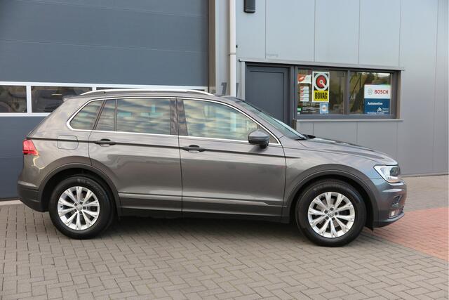 Volkswagen TIGUAN 1.4 TSI 125pk Comfortline Business ACC, PDC, LMV, Mistlampen, Carplay, Navigatie, DAB+ etc .