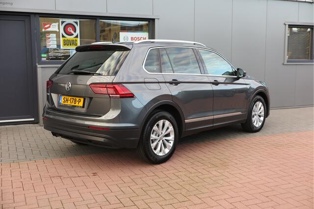 Volkswagen TIGUAN 1.4 TSI 125pk Comfortline Business ACC, PDC, LMV, Mistlampen, Carplay, Navigatie, DAB+ etc .