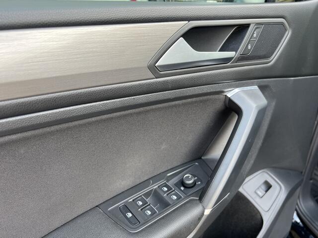 Volkswagen TIGUAN Allspace 1.5 TSI Comfortline Business 7p. | Trekhaak | ACC | PDC | Camera | Elek. klep | Carplay | Stoel/Stuurverw. |