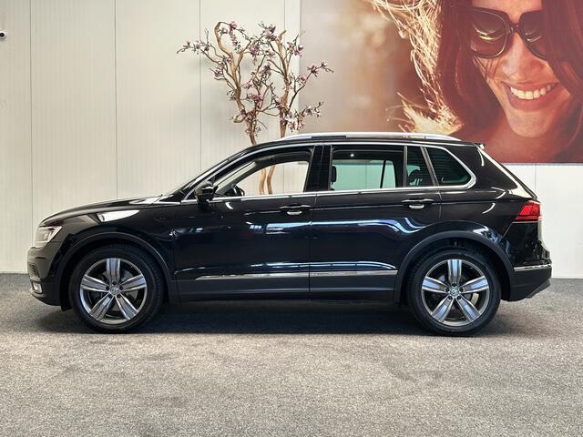 Volkswagen TIGUAN 2.0 TSI 4MOTION HIGHLINE NAVIGATIE ADAPTIVE CRUISE CONTROL PANORAMA SCHUIF/KANTELDAK APPLE CARPLAY/ANDROID RIJSTROOKSENSOREN 360 CAMERA TREKHAAK ZEER MOOI !!