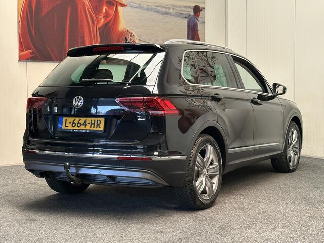 Volkswagen TIGUAN 2.0 TSI 4MOTION HIGHLINE NAVIGATIE ADAPTIVE CRUISE CONTROL PANORAMA SCHUIF/KANTELDAK APPLE CARPLAY/ANDROID RIJSTROOKSENSOREN 360 CAMERA TREKHAAK ZEER MOOI !!