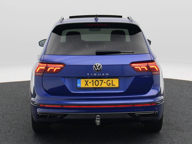 Volkswagen TIGUAN 1.5 TSi 150 Pk Automaat R-Line | Black Style | Head UP | 360 Camera | Stuur/Stoelverwarming | Panoramadak | Harm/Kardon Audio | Trekhaak | 20 Inch | 42.457 Km !!