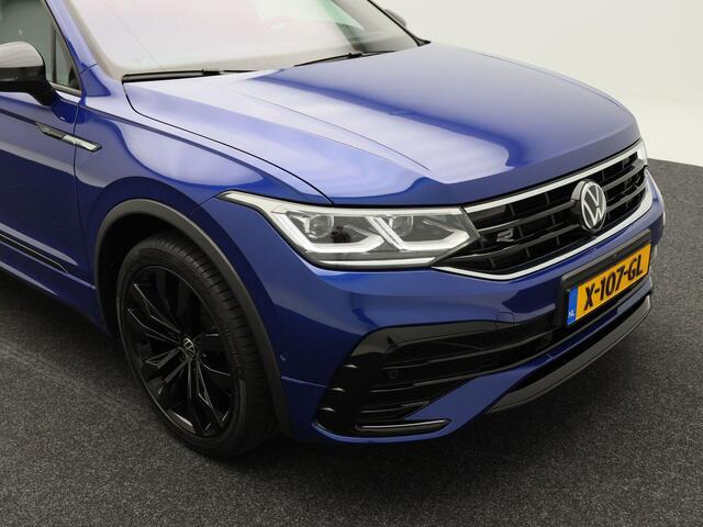 Volkswagen TIGUAN 1.5 TSi 150 Pk Automaat R-Line | Black Style | Head UP | 360 Camera | Stuur/Stoelverwarming | Panoramadak | Harm/Kardon Audio | Trekhaak | 20 Inch | 42.457 Km !!