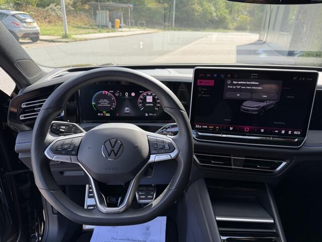 Volkswagen TIGUAN 1.5 eHybrid RLine Pano*IQ*Leder Bomvol! ?