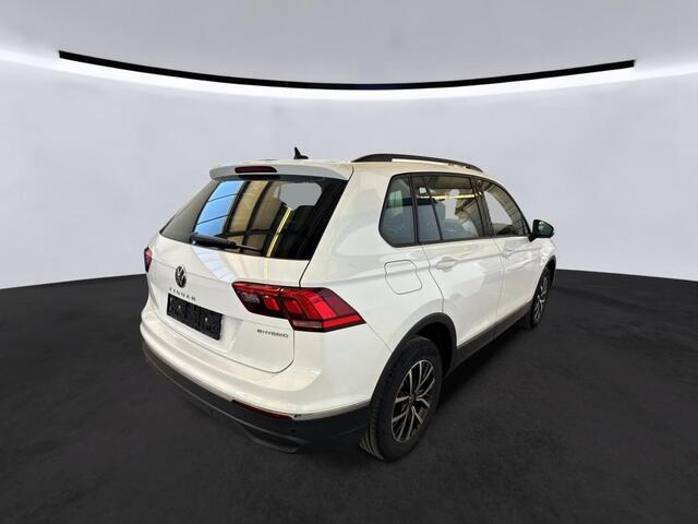 Volkswagen TIGUAN 1.4 TSI 245pk DSG e-Hybrid Life / Trekhaak / Carplay