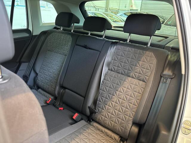 Volkswagen TIGUAN 1.4 TSI 245pk DSG e-Hybrid Life / Trekhaak / Carplay