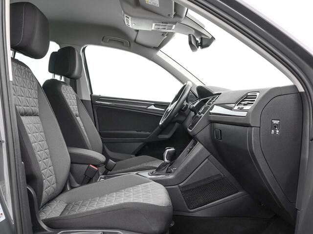 Volkswagen TIGUAN 1.4 TSI eHybrid 245pk DSG Life Business · Camera · Inklap. Trekhaak · Dodehoeksensor · ACC · Keyless · Elek. Achterklep · Apple/Android Car Play ·