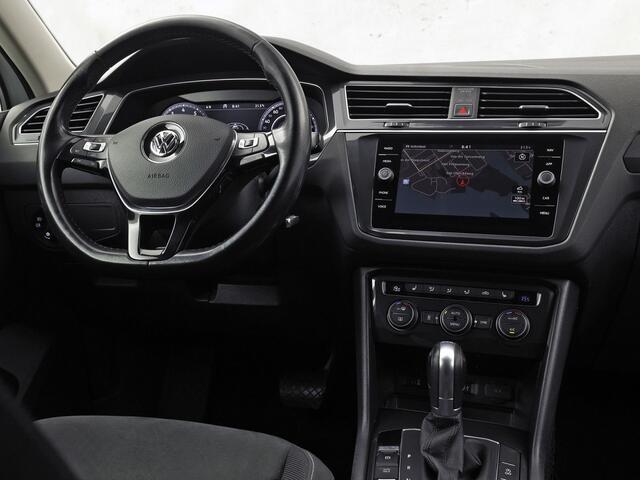 Volkswagen TIGUAN 1.4 TSI 4Motion R-Line Sport 150Pk Automaat (VIRTUAL COCKPIT, APPLE CARPLAY, MODE KNOP, GROOT NAVI, ALCANTARA, STOELVERWARMING, SPORTSTOELEN, GETINT GLAS, ADAPTIVE CRUISE, NIEUWSTAAT)