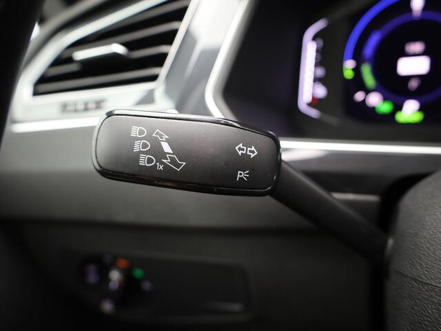 Volkswagen TIGUAN 1.4 TSI eHybrid R-Line Business+ | 360 Camera | Panodak | 20'' | Keyless | Prijs Rijklaar!!