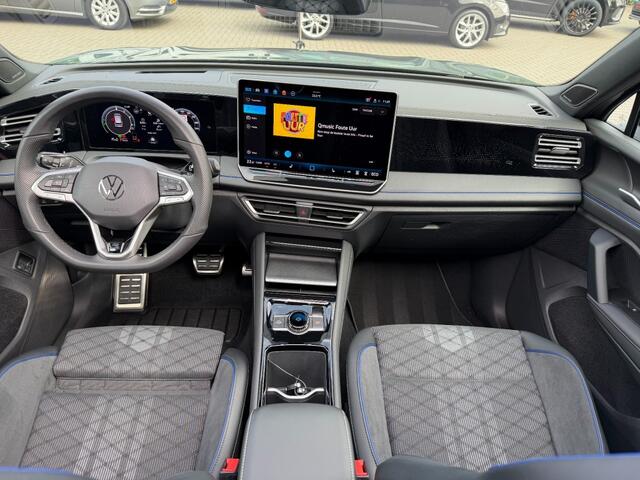 Volkswagen TIGUAN 1.5 E HYBRID R-LINE PANO TREKHAAK HK BLACK STYLE