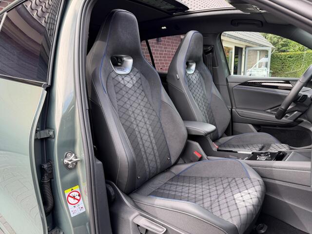 Volkswagen TIGUAN 1.5 E HYBRID R-LINE PANO TREKHAAK HK BLACK STYLE