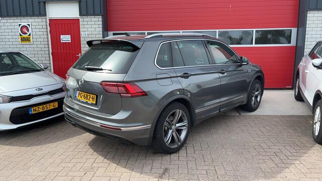 Volkswagen TIGUAN 1.4 TSI Comfortline Business R PANORAMADAK / STOELVERW / KEYLESS / 360GR CAMERA / CARPLAY / NAVI / CLIMA / NL-AUTO