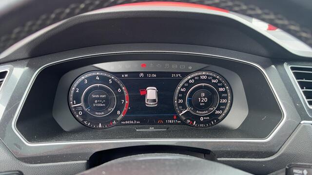 Volkswagen TIGUAN 1.4 TSI Comfortline Business R PANORAMADAK / STOELVERW / KEYLESS / 360GR CAMERA / CARPLAY / NAVI / CLIMA / NL-AUTO